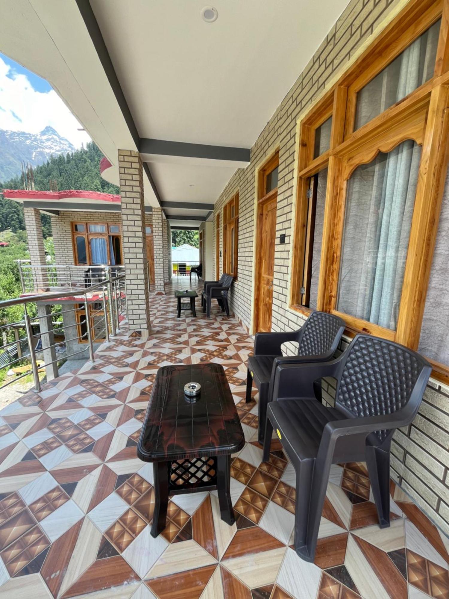 Hotel Golden Luck Mann Cafe Kalgha Esterno foto